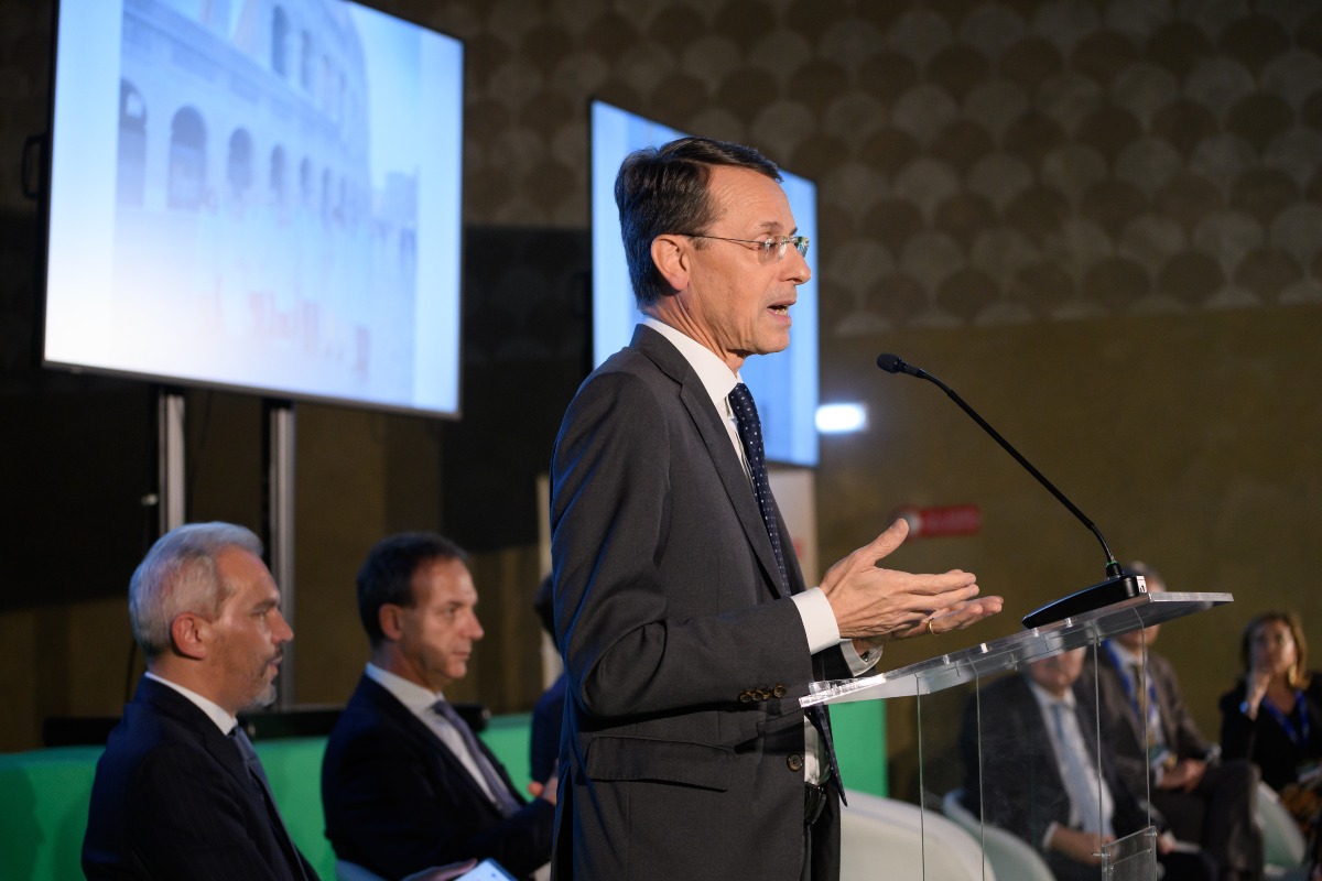 Violenza operatori sanitari. Mandelli (Fofi): "Episodi frequenti anche ai danni dei farmacisti. Promuovere cultura del rispetto e ridurre il contenzioso con i pazienti" 