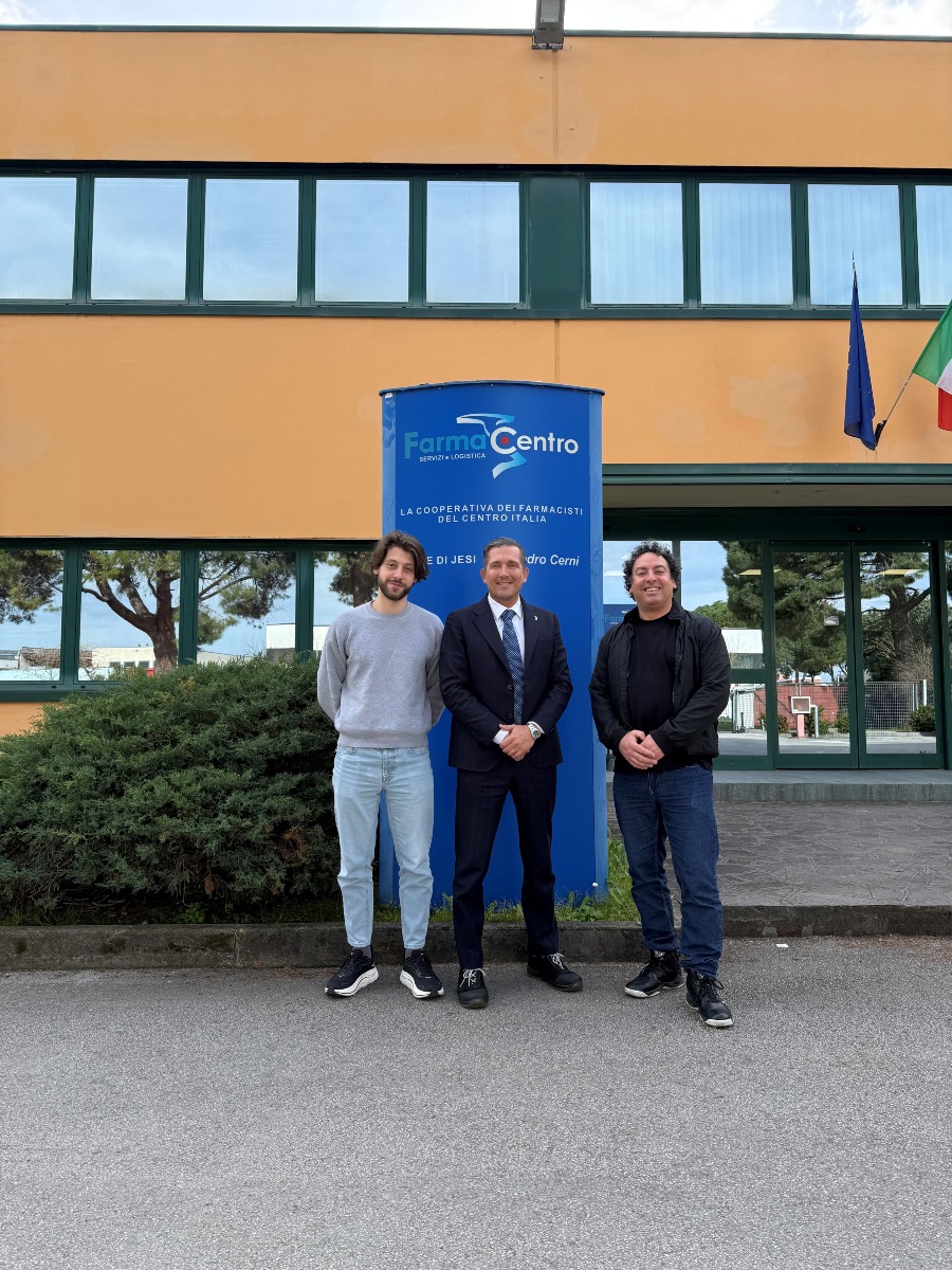 Farmacentro promuove la prevenzione: visite dermatologiche gratuite per i dipendenti nei poli di Bologna e Jesi